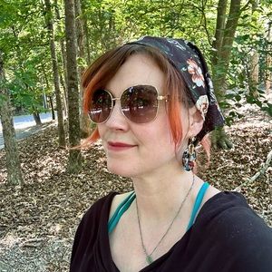 Meet your Posher, Rebecca